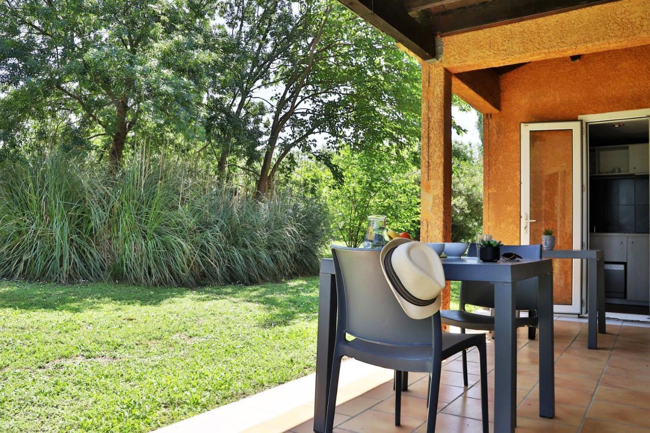 Sowell Residences Les Hameaux De Camargue アルル エクステリア 写真